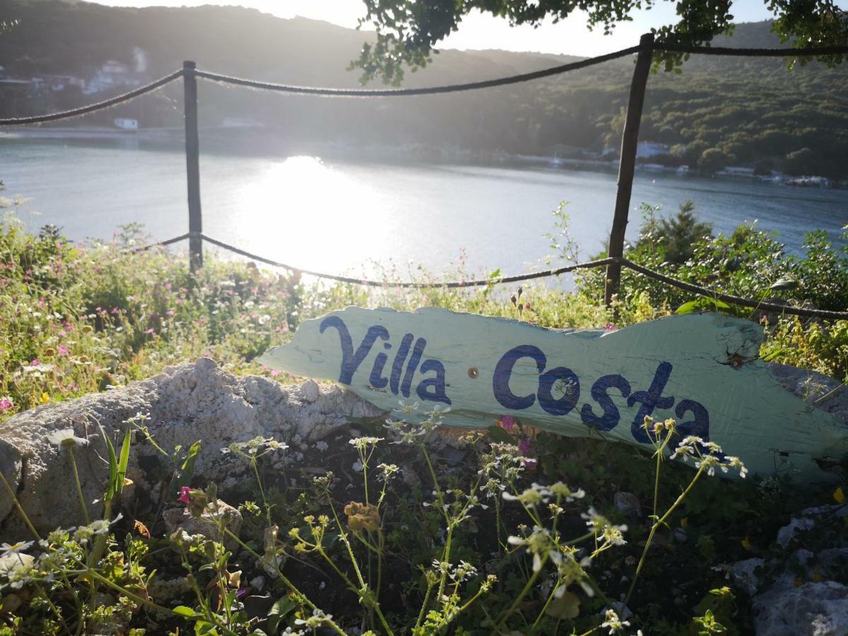 Costa *
